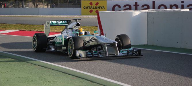 Hamilton lidera y Bianchi debuta con Marussia en la tercera sesión matinal de test en Barcelona