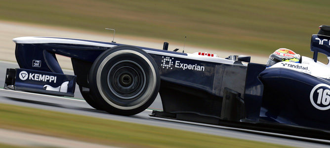 Williams FW35 con tuercas sopladoras