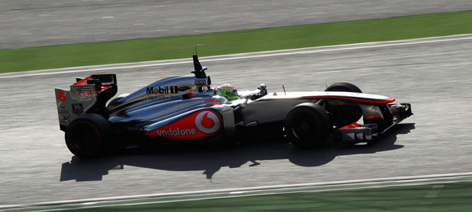 John Watson opina que McLaren se fijó en factores económicos para reemplazar a Hamilton por Pérez