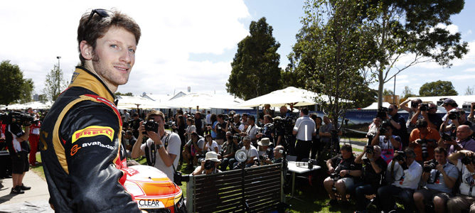 Romain Grosjean posa para la foto oficial en Australia 2013