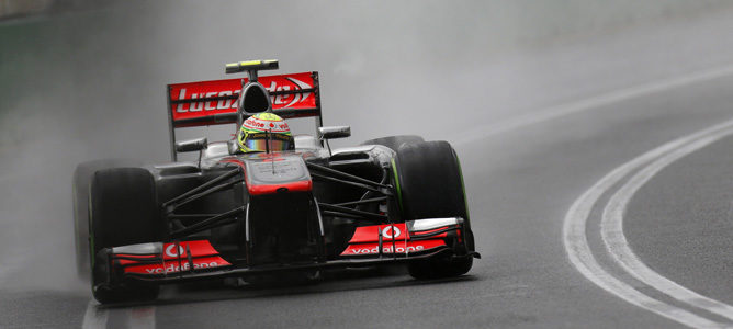 Sergio Pérez bajo la lluvia con McLaren en Australia 2013