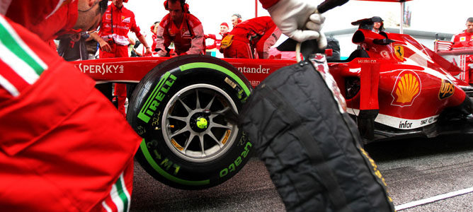 Martin Brundle: "Pirelli sólo ha hecho lo que se les pide para hacer más emocionantes las carreras"