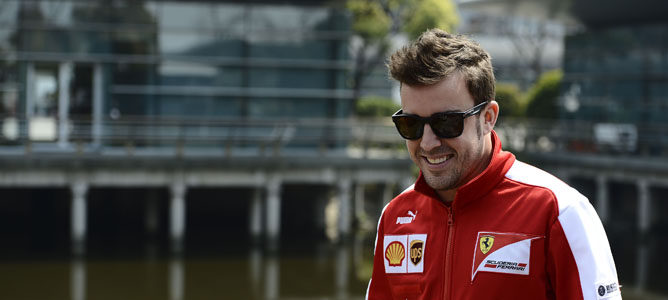 Alonso ironiza sobre el ritmo de Massa a una vuelta: "Prácticamente no duermo desde Australia"