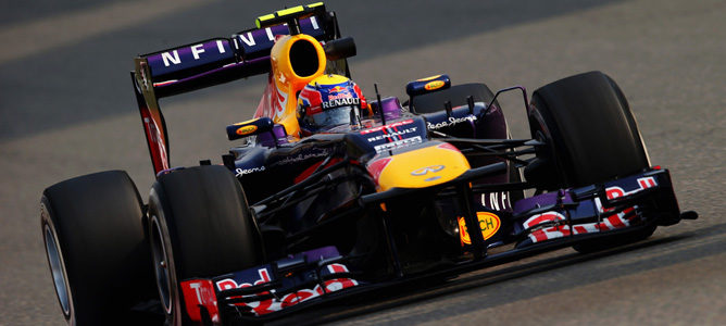 Los comisarios penalizan a Red Bull con 5000 euros por el incidente de Mark Webber