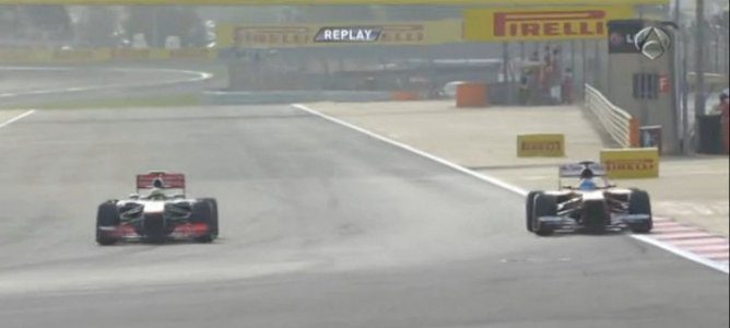 Alonso y Perez en el punto de frenada