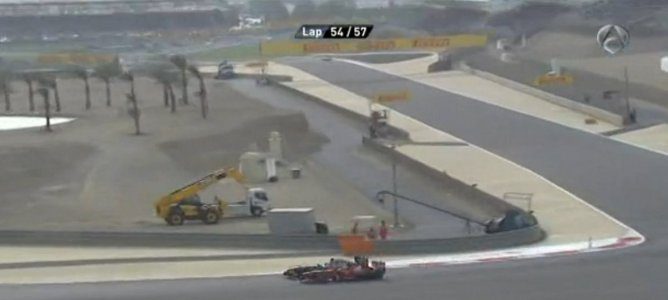 Alonso y Perez tomando la curva en paralelo