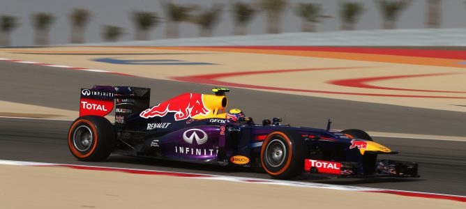 Damon Hill: "Los cambios en el neumático duro favorecen a Red Bull"