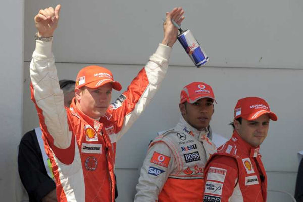 Raikkonen: "Es un placer conseguir la pole número 200 para Ferrari"