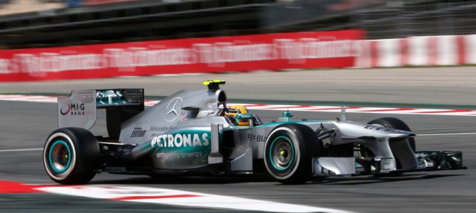 Lewis Hamilton se muestra seguro de que lograrán resolver sus problemas con los neumáticos