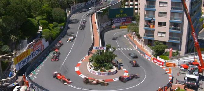 Adrian Sutil tras Button antes de encarar Loews