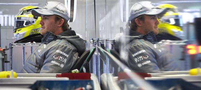 Nico Rosberg en el box de Mercedes