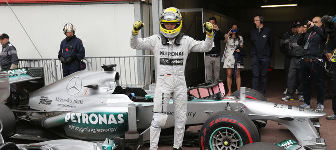 Encuesta: ¿Qué sanción merece Mercedes por su test con Pirelli?