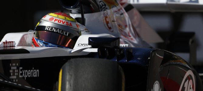 Pastor Maldonado aterriza en Silverstone: "Espero que arañemos algún punto"