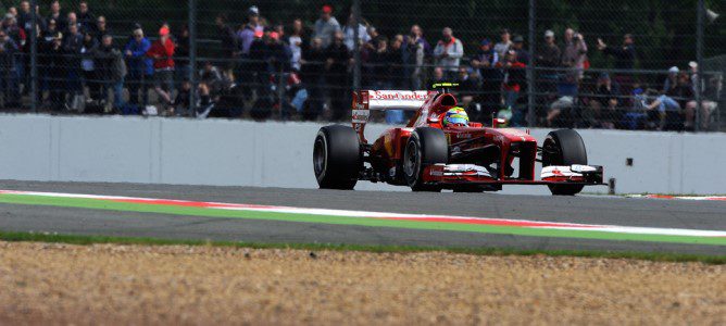 Felipe Massa prueba su ritmo con neumáticos medios