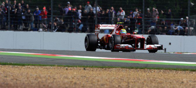 Felipe Massa prueba su ritmo con neumáticos medios