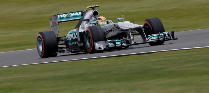 Nico Rosberg gana en Silverstone en medio de la preocupación por las Pirelli