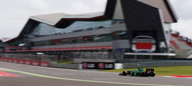 La FIA permitirá participar a los pilotos oficiales en los test para desarrollar los neumáticos
