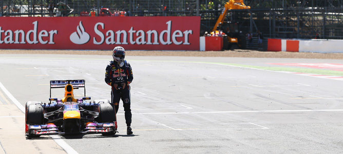 Sebastian Vettel abandona en el GP de Gran Bretaña 2013, en Silverstone