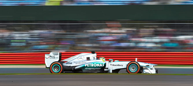Nico Rosberg: "Lenta pero firmemente estamos adquiriendo la condición de favoritos"