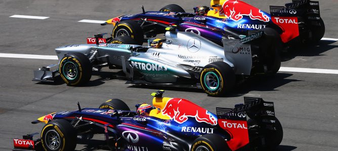 Vettel y Webber adelantan a Hamilton en Alemania