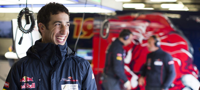 Vettel, Webber y Ricciardo rodarán junto a los jóvenes para Red Bull