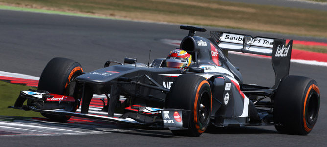 Daniel Ricciardo lidera en la segunda mañana de test de jóvenes pilotos