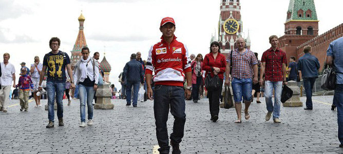 Kamui Kobayashi: "Es emocionante poder participar en el 'Moscow City Racing'"