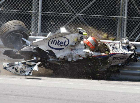 Espectacular accidente de Robert Kubica en el Gran Premio de Canadá