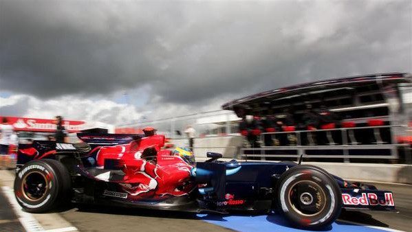Vettel y Bourdais completan su mejor sábado