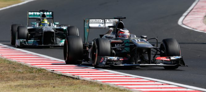 Nico Hülkenberg por delante de Nico Rosberg en Hungría