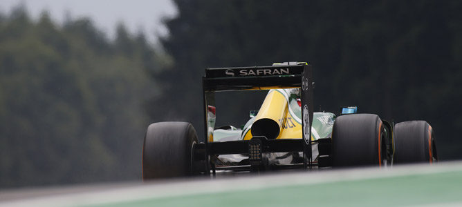 Lewis Hamilton navega hacia la pole en el Gran Premio de Bélgica 2013
