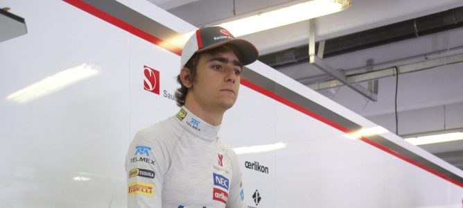 Esteban Gutiérrez en el box de Sauber