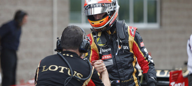 Romain Grosjean felicitado tras su clasificación en Corea 2013