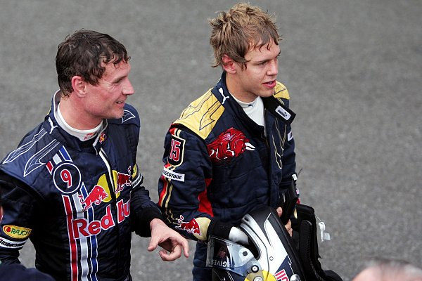 Coulthard pide a Alonso o Vettel para sustituirle