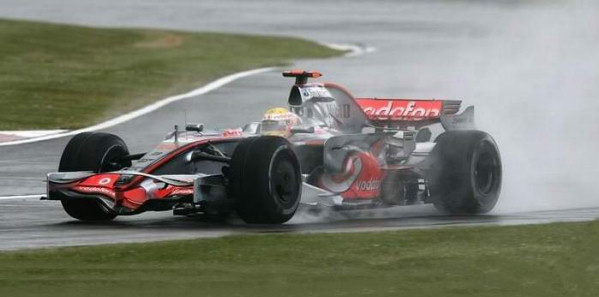 Hamilton marca el ritmo en los primeros libres en Hockenheim
