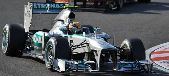 Hamilton admite que Mercedes apunta a la segunda posición del Campeonato