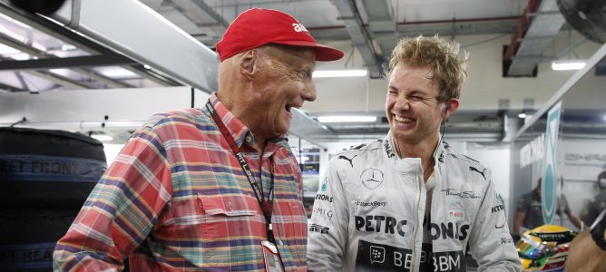 Niki Lauda: "Si Ross Brawn se queda, seguirá siendo jefe del equipo"