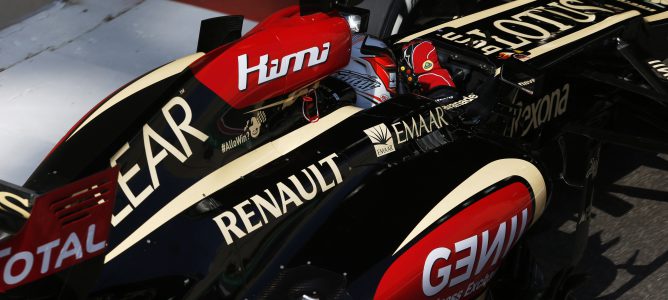 Kimi Raikkonen pilota el E21 en Yas Marina