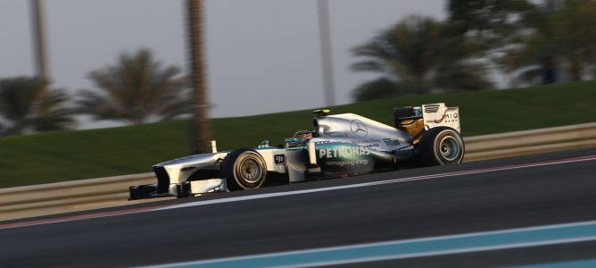 Mark Webber señala que Lewis Hamilton también sufre con los Pirelli