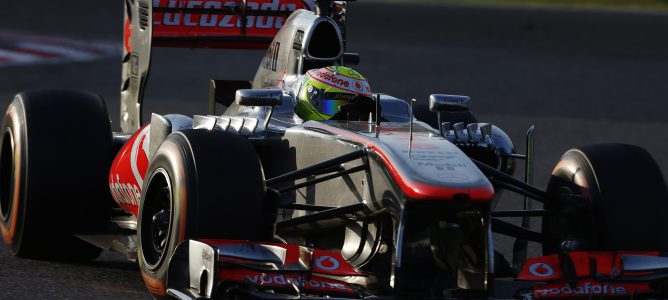 Sergio Pérez a los mandos del MP4-28