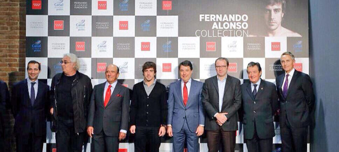 Briatore y Whitmarsh, entre otros, junto a Alonso en la presentación de su exposición