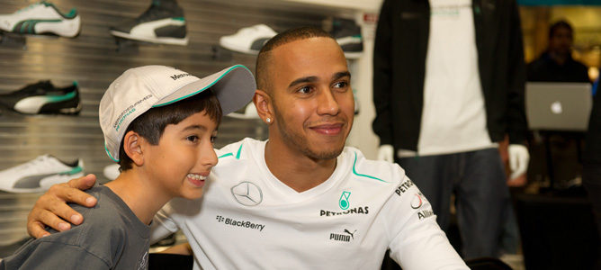 Lewis Hamilton se muestra muy satisfecho de haber fichado por Mercedes en 2013