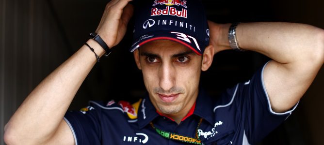 Sebastién Buemi, el hombre de Red Bull para las pruebas de Pirelli en Baréin