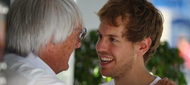Ecclestone, sobre el futuro de Vettel: "Debe ir al equipo que le ayude a ganar más títulos"