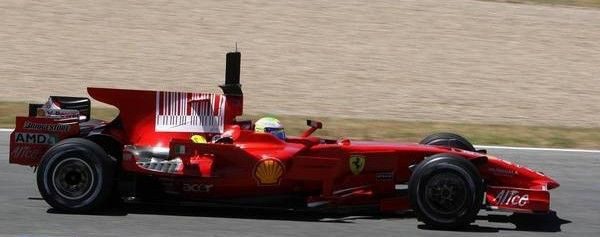 Ferrari y McLaren se actualizan para luchar por el título