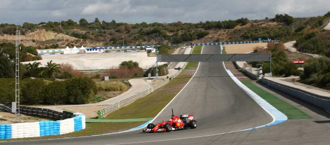 Los equipos probarán hoy los neumáticos de lluvia en Jerez