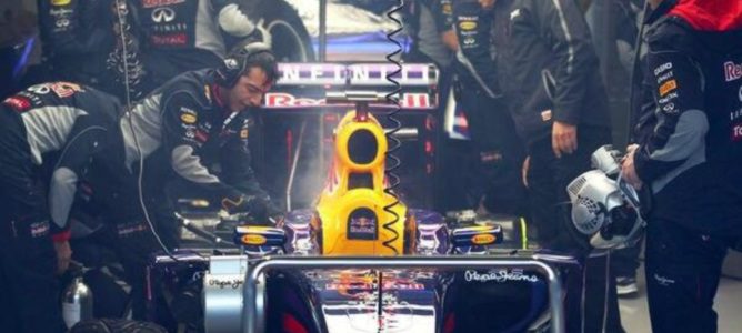 Red Bull da por concluido el segundo día de pruebas por problemas de motor