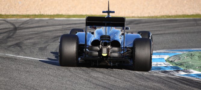 McLaren confirma su ritmo con Magnussen y el motor Renault sigue con problemas