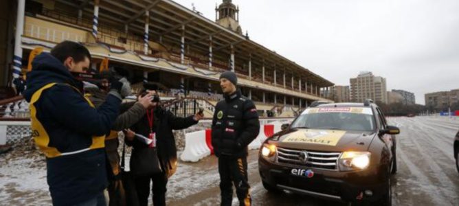 Romain Grosjean se proclama ganador sobre el hielo en Moscú