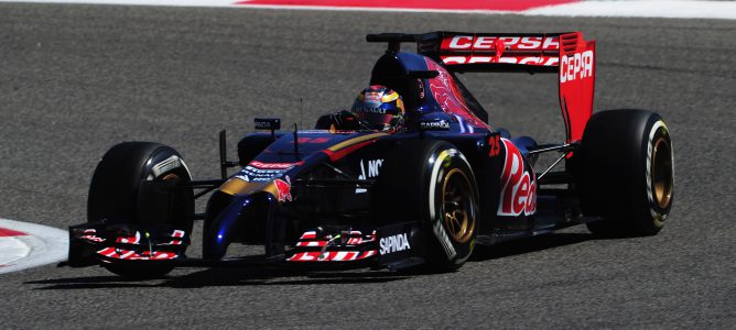 Vergne rueda en Sakhir